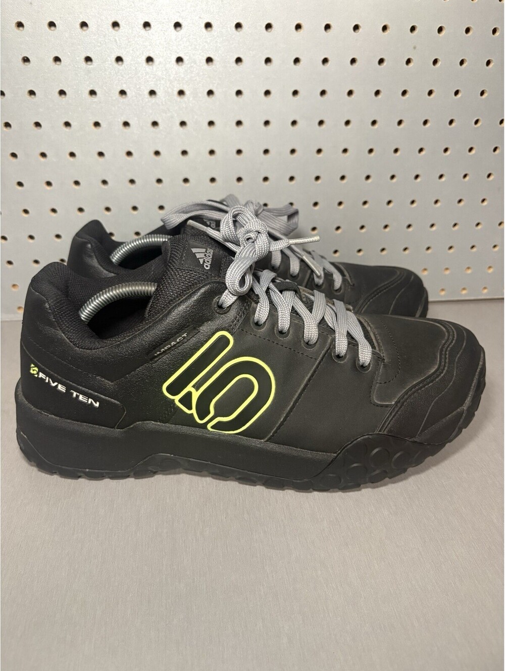 Five Ten Sam Hill 3 Mountain Biking Shoes Men’s Sz 13 Black Yellow Sneakers